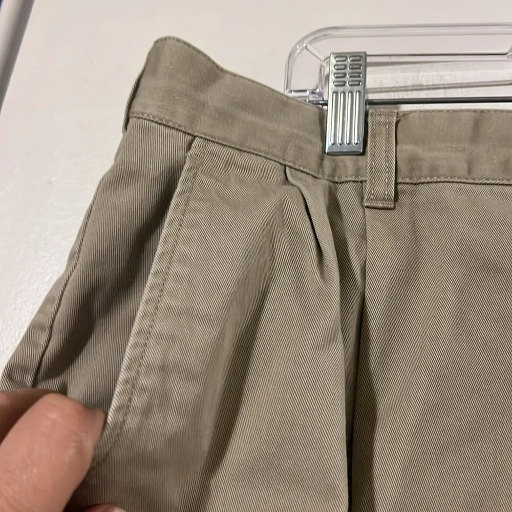 Tommy Hilfiger khaki golf shorts